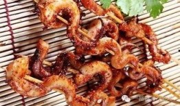 鱿鱼小吃摊爆料视频大全,街头美食背后的欢乐瞬间