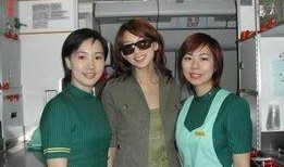 娱乐圈爆料空姐,空姐意外曝光明星私生活，揭秘娱乐圈不为人知的一面